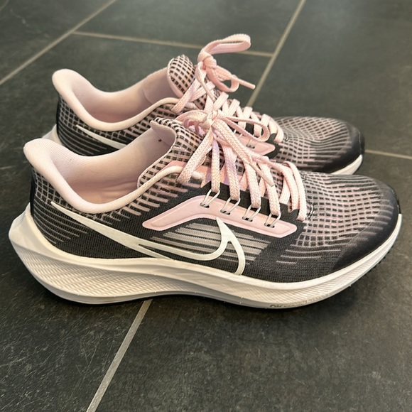 Kids Nike Air Zoom Pegasus - Size 5Y - Picture 2 of 6